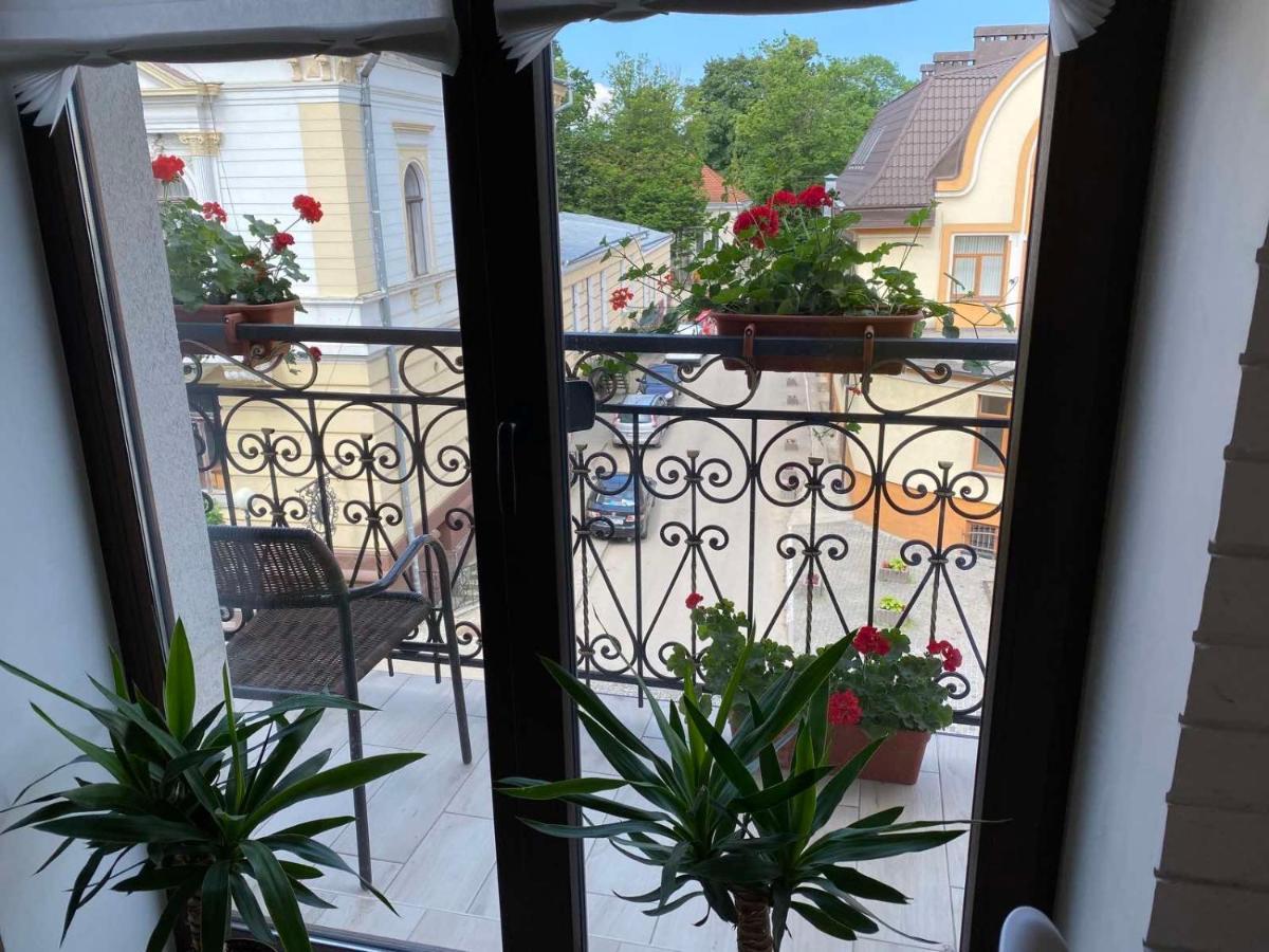 City Centre Apartment Коломия Екстериор снимка